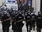 Во многих странах проходят стихийные митинги полицейских