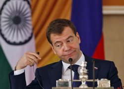 Медведев подает плохой пример призывникам